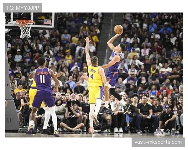 新赛季前瞻：季前赛强势表现点燃期待，战术革新成球队关键看点