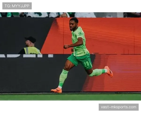 德甲：欧公园主场连战不败，状态回暖引关注