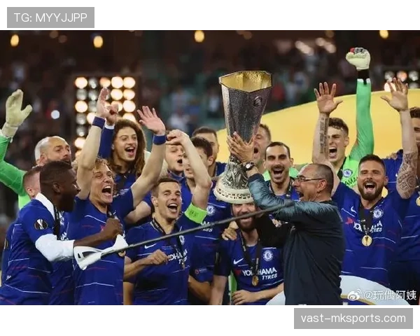 崩溃边缘？巴黎圣日耳曼豪华阵容为何连冠难保，内耗远超实力