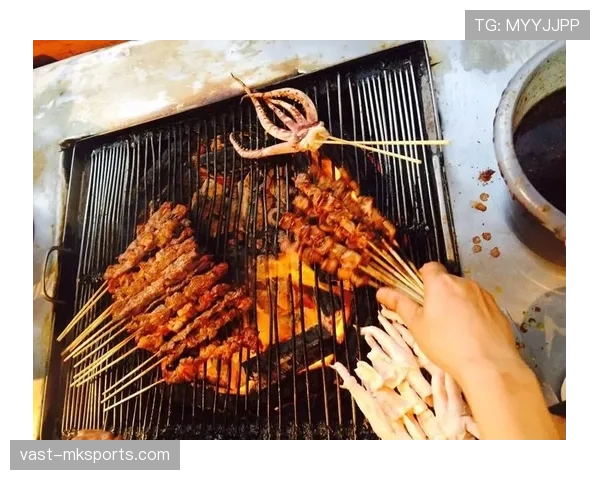 孙铭徽训练完直接去夜市撸串，自律人设崩了？