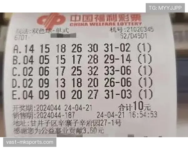 施洋居然把朋友圈变成了彩票站？一天刷十几条中奖照让人眼花缭乱！